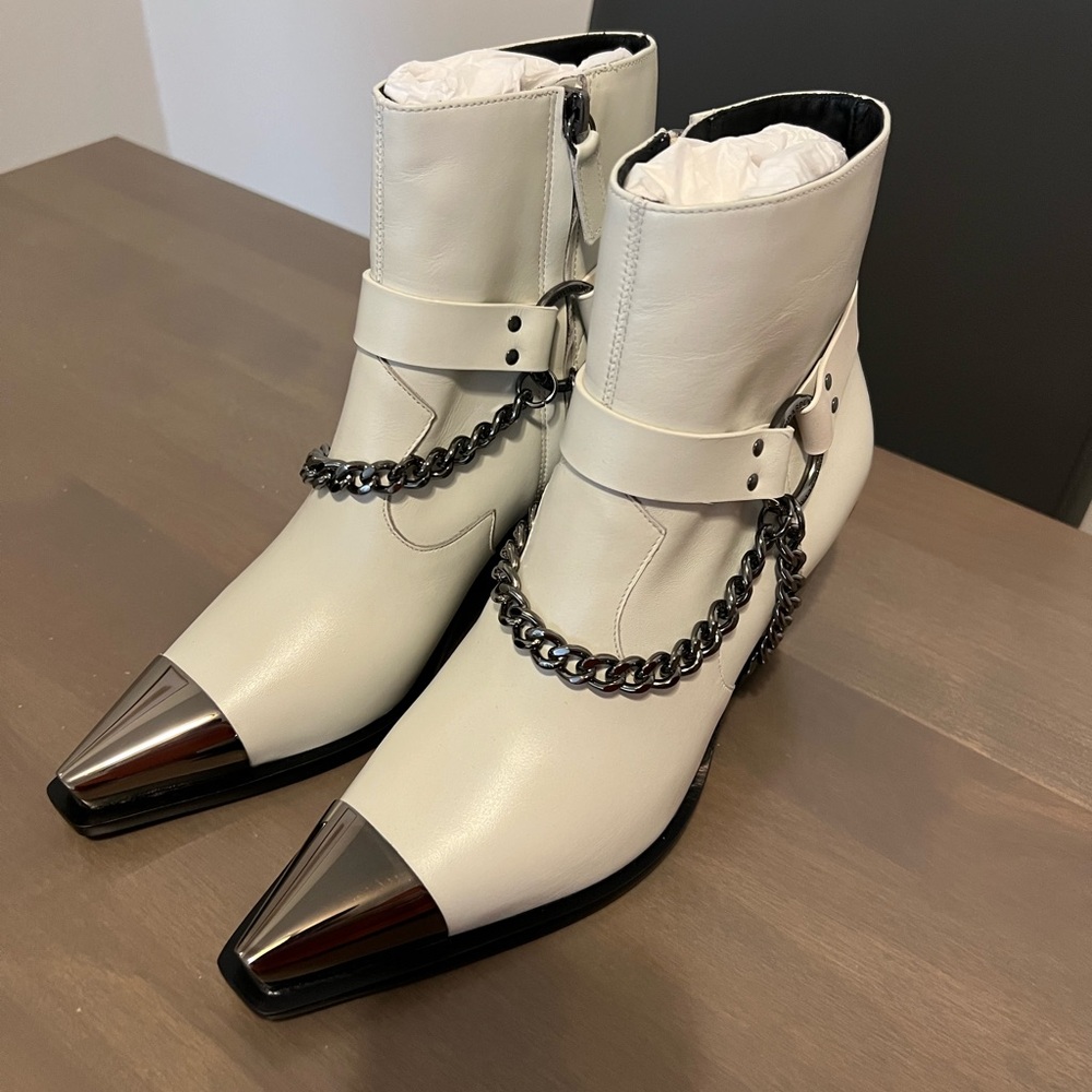 Revolve X Dundas Collaboration NWT never worn!